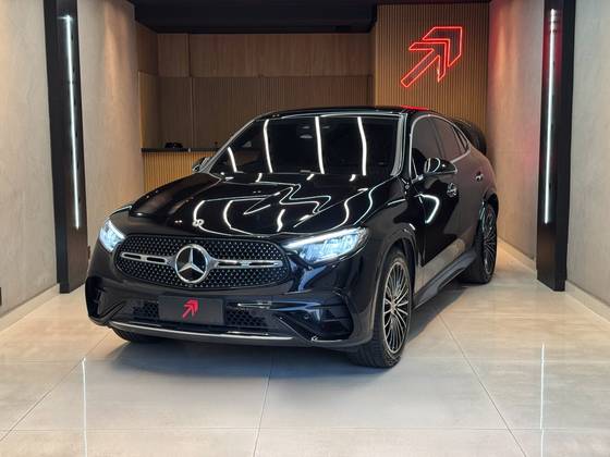 MERCEDES-BENZ GLC 300 2.0 MHEV AMG LINE COUPÉ 4MATIC 9G-TRONIC